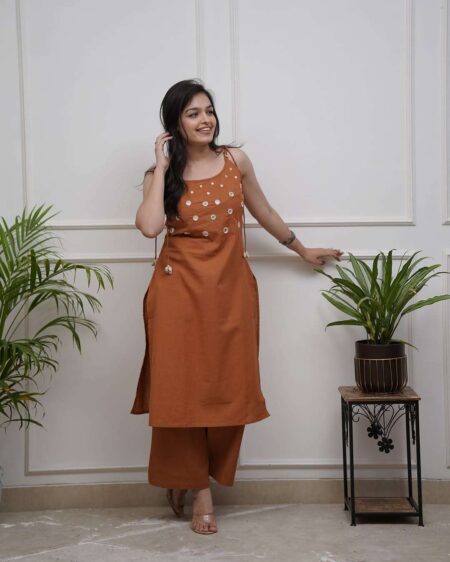 Women's Cotton Embroidery Sleeveless Kurti With Ankle length Pant Set