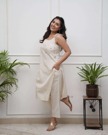 Women's Cotton Embroidery Sleeveless Kurti With Ankle length Pant Set