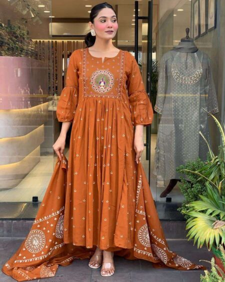 Women's Cotton Embroidered Anarkali Kurti With Malmal Dupatta Set